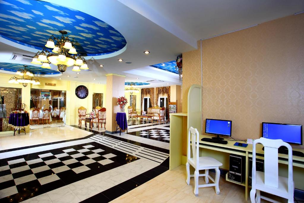 Victoria Nimman Hotel